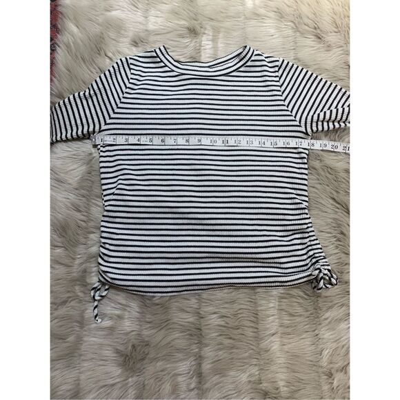 Cherish Stripped Top Medium - Picture 7 of 7